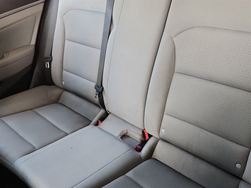 2018 Hyundai Elantra SEL - Photo 15